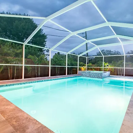 Amazing Heated Saltwater Pool Spa 3-Bdrm Home In Paradise